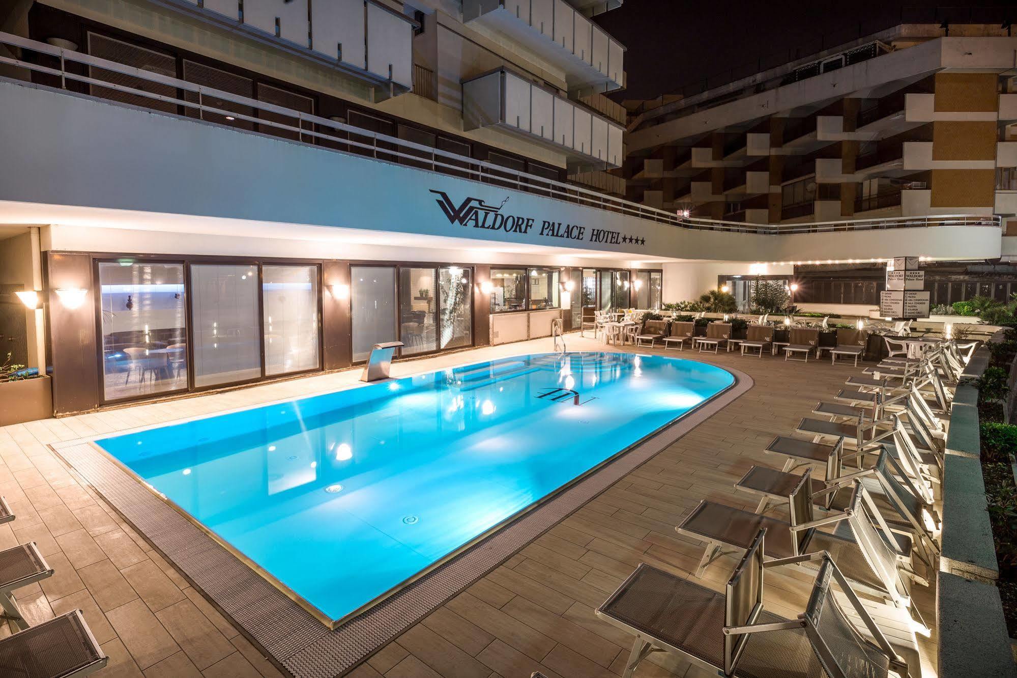Waldorf Palace Hotel Cattolica Exterior foto
