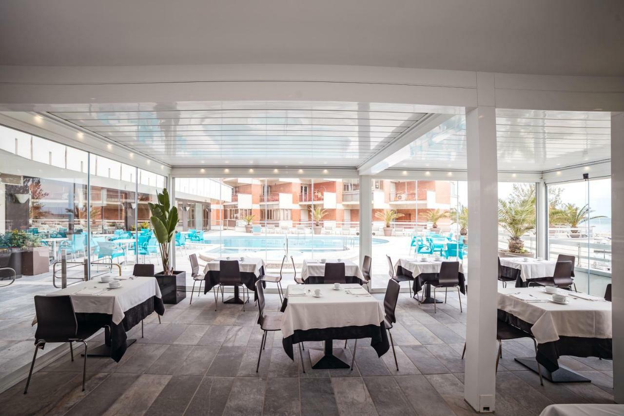 Waldorf Palace Hotel Cattolica Exterior foto